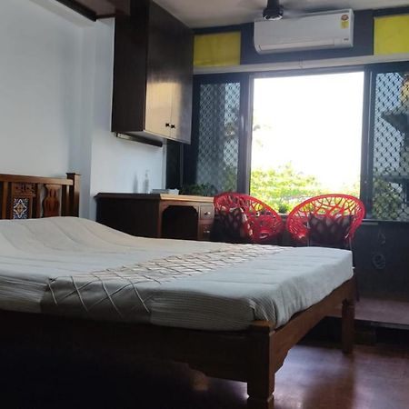 Апартаменти Cozy Private Ac Studio By The Sea Bandstand Bandra W Mumbai Nr Taj Lands End Екстер'єр фото