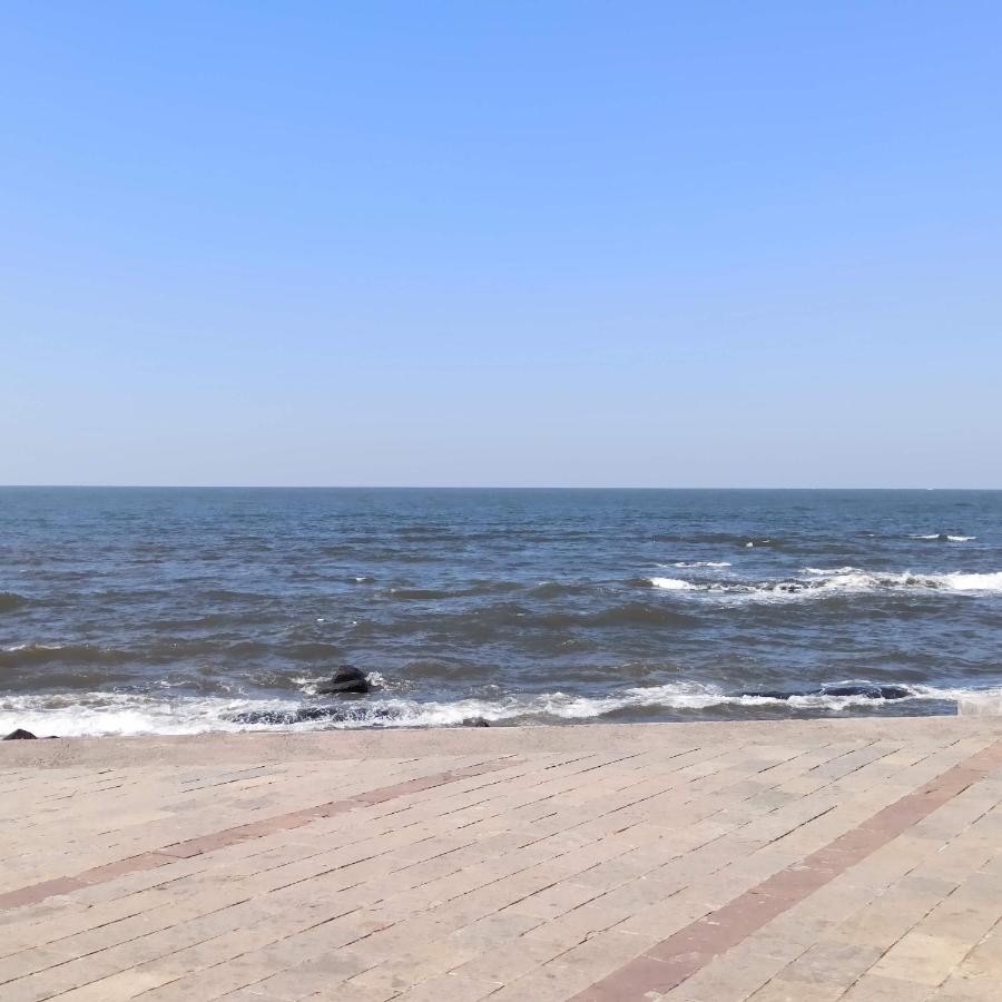 Апартаменти Cozy Private Ac Studio By The Sea Bandstand Bandra W Mumbai Nr Taj Lands End Екстер'єр фото