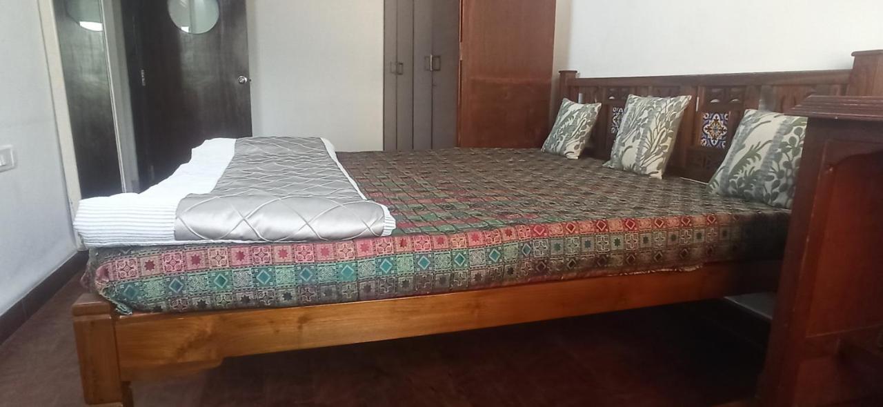 Апартаменти Cozy Private Ac Studio By The Sea Bandstand Bandra W Mumbai Nr Taj Lands End Екстер'єр фото