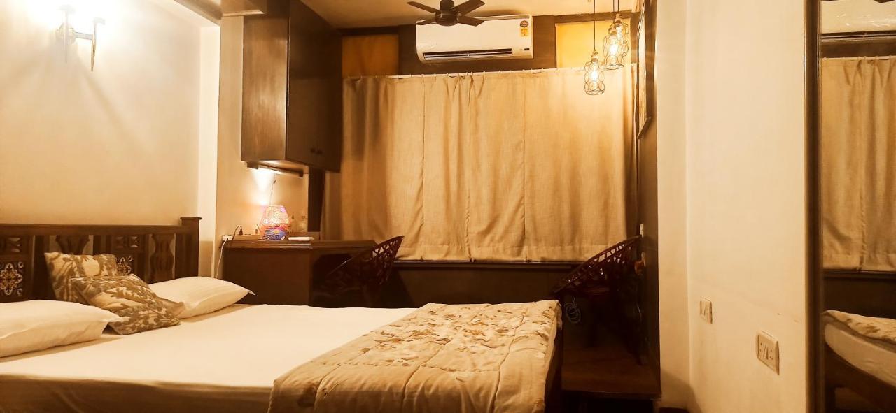 Апартаменти Cozy Private Ac Studio By The Sea Bandstand Bandra W Mumbai Nr Taj Lands End Екстер'єр фото